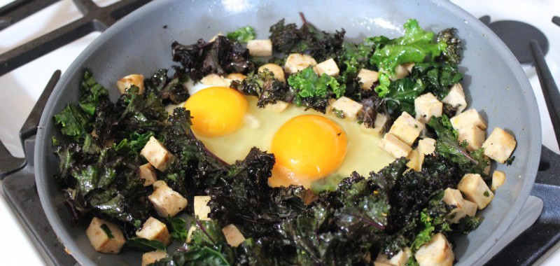 Paleo Kale and Eggs – An Eggtastic Breakfast
